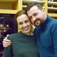 Бабинова и Зомбори по-влюбени от всякога (Папарашки снимки)