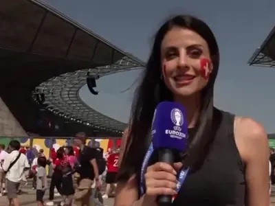 Бившата гимнастичка Велислава Миланова показа перфектно тяло на плажа (Снимки)