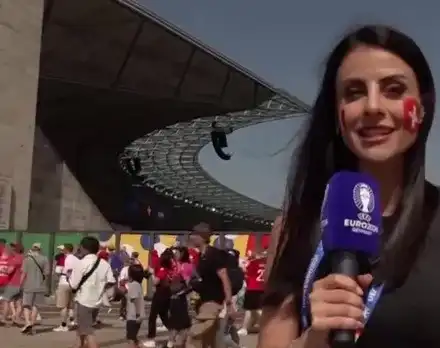 Бившата гимнастичка Велислава Миланова показа перфектно тяло на плажа (Снимки)