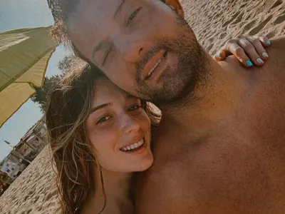 Бременната Климентина Фърцова отиде на море