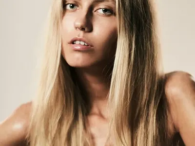 бТВ ГЪРМИ! Новата синоптичка Мая Никифорова с НУДИ СНИМКИ в нета (ВИЖ ВСИЧКИ)