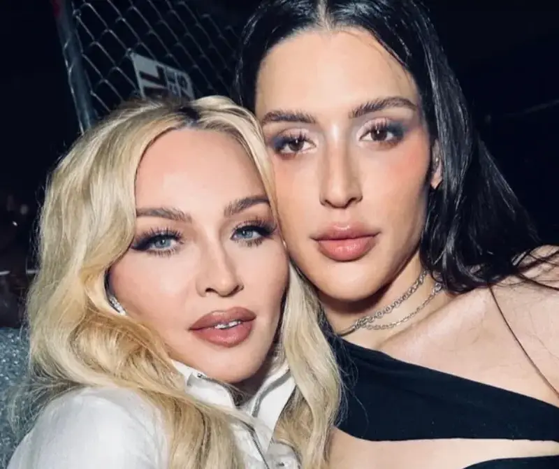 Български бижутер кичи холивудски звезди