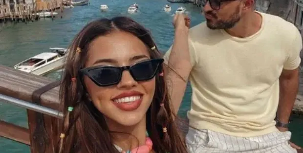 Дара в Сицилия, докато изригва Етна