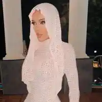 Диона се забули