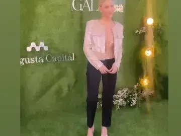 Докато Валери спи, Мария пирува! Бакалова на купон в Сен Тропе