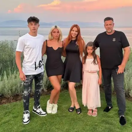 Емилия на море с Башур