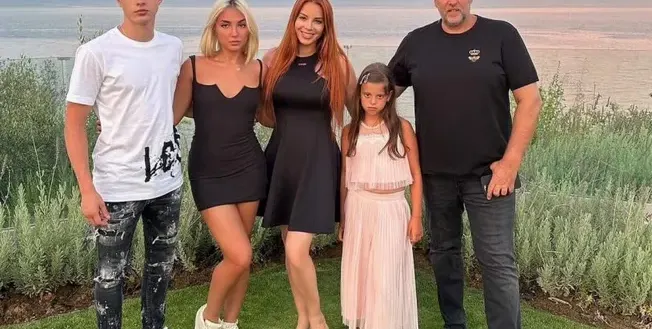 Емилия на море с Башур