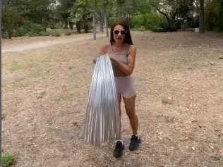 Ергенка завъртя 25 обръча