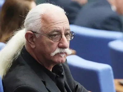 Етиен Леви БЕСЕН: Ще съдя всеки, който твърди, че съм бил агент на ДС