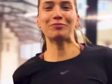 Ето го НУДИ гаджето на Зоран Петровски! Жени е доста по-млада от него (МНОГО СНИМКИ)