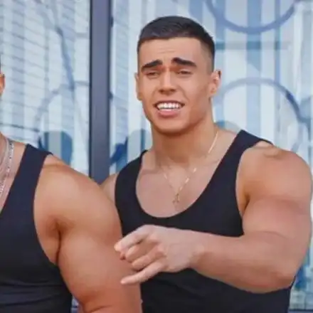 Галин плаща на "Черешката",  за да участват изпълнители от неговата фирма