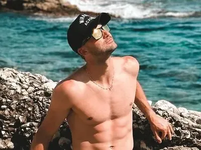 Гришо разтуптя сърцата на фенките, вижте го на плажа СНИМКИ