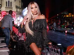 И тя иска на първия ред: Русата Златка  вдигна скандал заради Николета (Снимки от цирка)