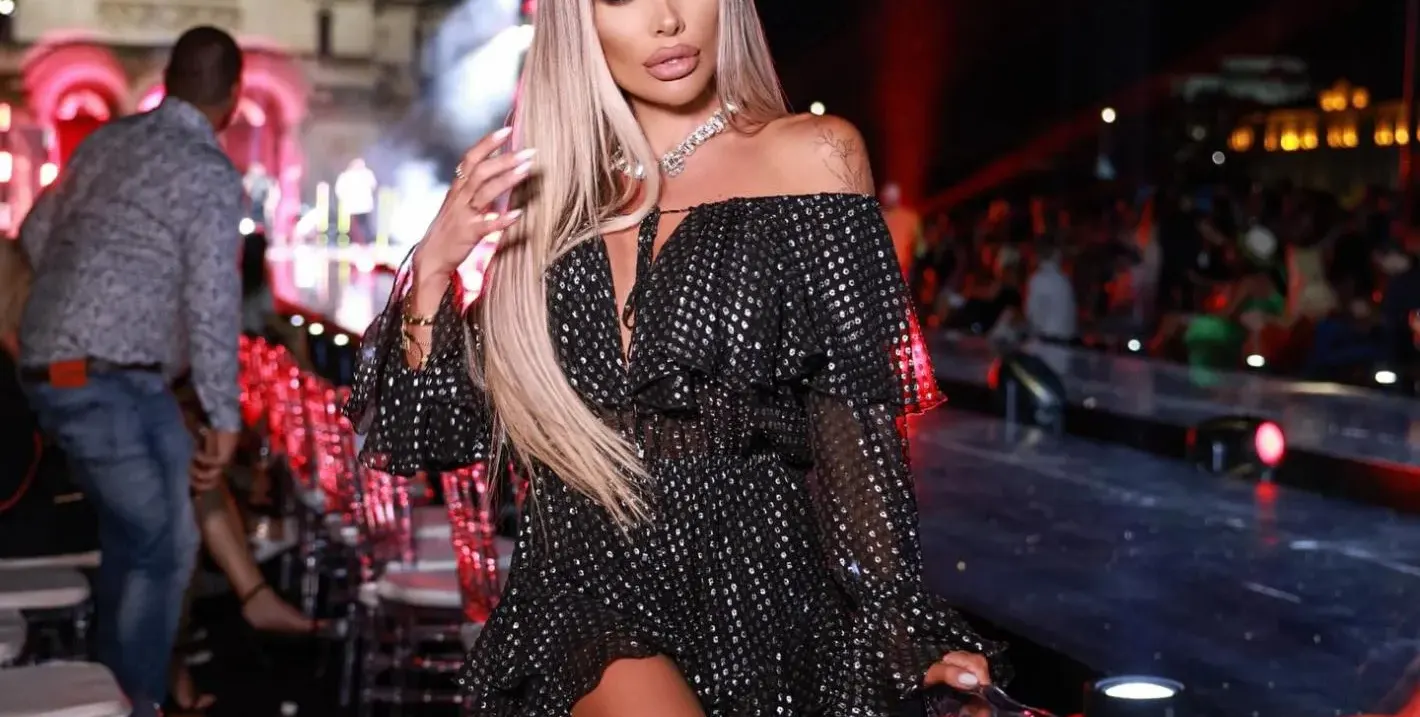 И тя иска на първия ред: Русата Златка  вдигна скандал заради Николета (Снимки от цирка)