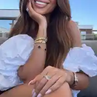 Излагация! Тита с гривни за 50 бона, а маникюрът – тотал щета!? (СНИМКИ)