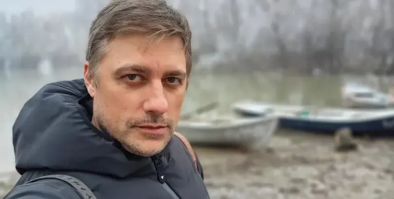 Карамазов с първа книга: Пиенето и смяна на жени не влизат в сметките ми