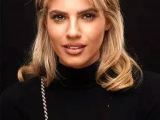 Край на разправиите: Дъщерята на Лилия Маравиля се изнесе от дома на майка си