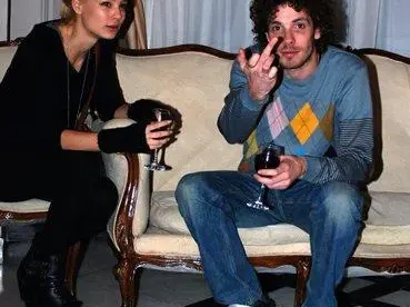 Купон извън контрол: Бахаров се натряскал безпаметно без гаджето си (Снимки)