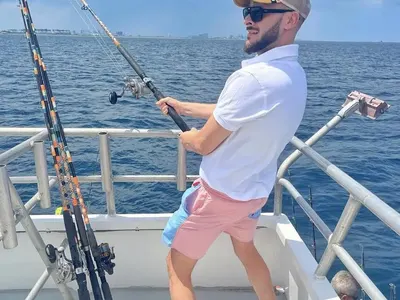 Лято е! Андреа се гмурка в потънал кораб, Преслава на яхта... (Видео и Снимки)