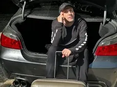 Мариус се вози в багажник, вае тяло за турнето с „Нашенец“ (ВИДЕО)