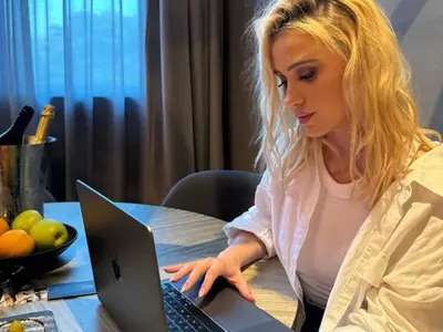 Мария Бакалова грее без гаджето