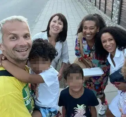 Напук на тренда: Ето кои звезди избират Черноморието