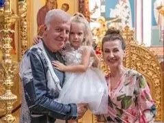Наско и Илиана кръстиха внучката на Илинден (СНИМКИ)