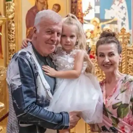 Наско и Илиана кръстиха внучката на Илинден (СНИМКИ)