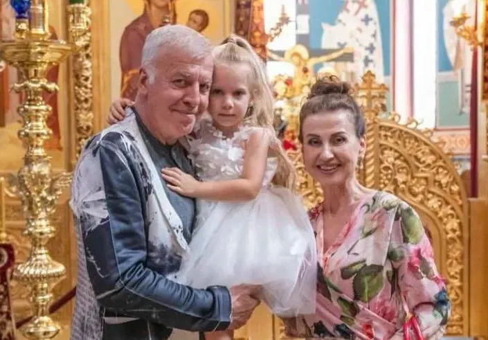 Наско и Илиана кръстиха внучката на Илинден (СНИМКИ)
