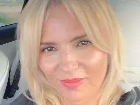 ОБУЗИ СЕ! Ирина на Иван заприлича на лелка, а бившата му – не е мръднала! (СНИМКИ)