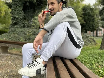 Откъде пари?! Племенникът на Слави се фука на Малдивите (СНИМКИ)