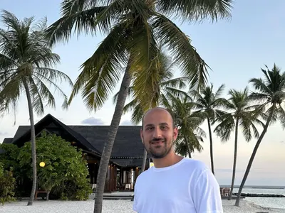 Откъде пари?! Племенникът на Слави се фука на Малдивите (СНИМКИ)