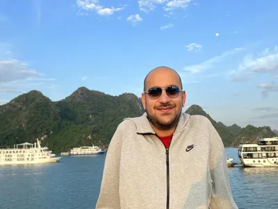 Откъде пари?! Племенникът на Слави се фука на Малдивите (СНИМКИ)