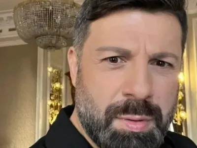 Пияният Стораро мърсувал с палава блондинка без да разбере, че  "ТЯ" Е МЪЖ