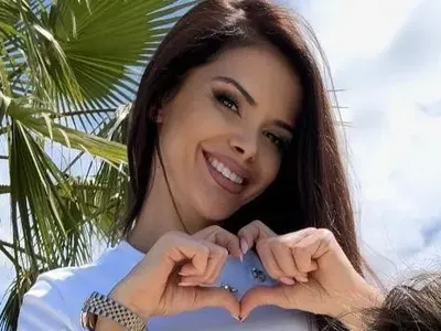 Преслава се СГОДИ! Показа огромен диамант