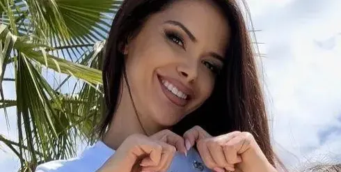 Преслава се СГОДИ! Показа огромен диамант