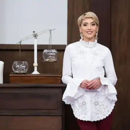 Ромина Андонова работи на две места, за да пести за старини