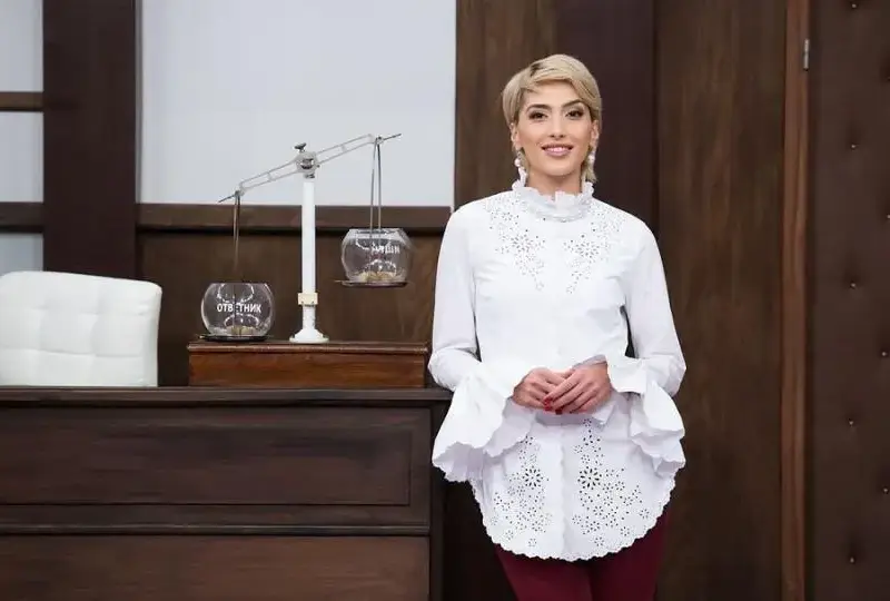 Ромина Андонова работи на две места, за да пести за старини