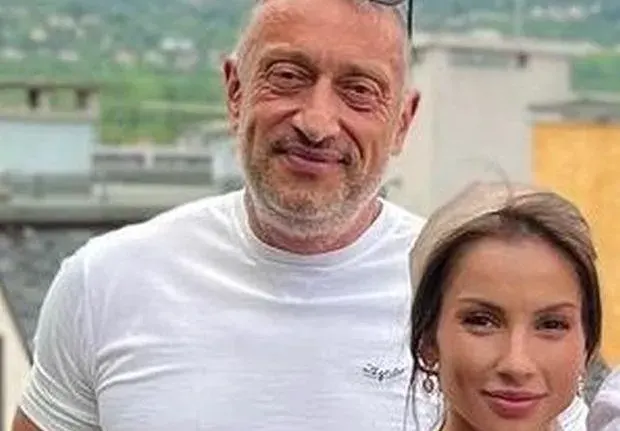 Симона Пейчева натири и втория си мъж