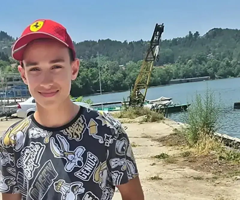 Синът на Рени празнува  15-тия си рожден  ден без батко си