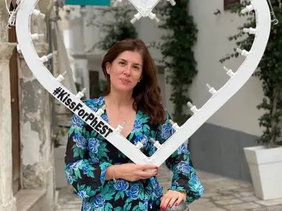 След 20 години любов и шумен развод: Жени Марчева вдига втора сватба през август (Снимки)