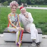 Странни мераци:  Иван Яхнаджиев мечтае да рисува по голото тяло на Лили Иванова (СНИМКИ)