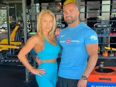 Толкова си може! Ричи Тъпото заведе „майка си” на романтичен уикенд в Кюстендил (СНИМКИ)