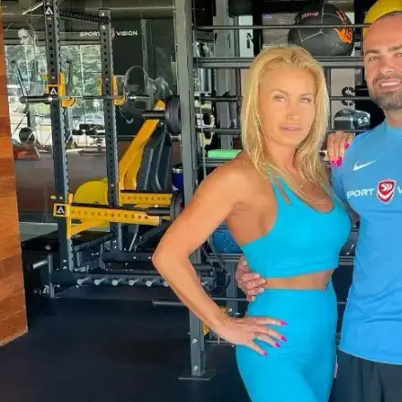 Толкова си може! Ричи Тъпото заведе „майка си” на романтичен уикенд в Кюстендил (СНИМКИ)