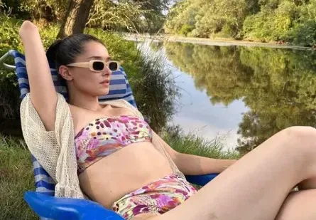 Валерия от Ергенът почива на село