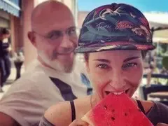 Алекс Раева най-сетне получи предложение за брак! (Вижте пръстена и сълзите й)