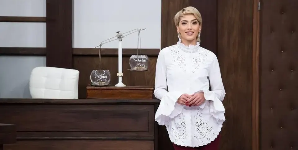 Ромина Андонова работи на две места, за да пести за старини