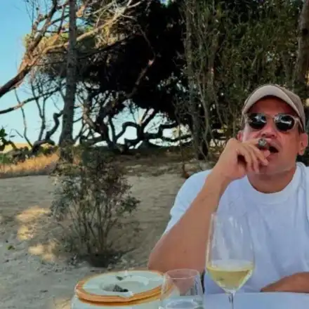 Юлиян Цолов го раздава богаташ преди да го вкарат в пандиза СНИМКИ