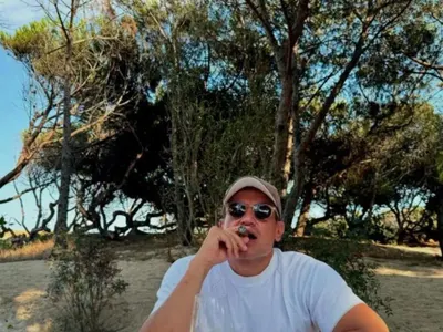 Юлиян Цолов го раздава богаташ преди да го вкарат в пандиза СНИМКИ