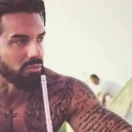 „Звездният“ Джизъс няма пари да си плати татусите, влачи 4 бона с години